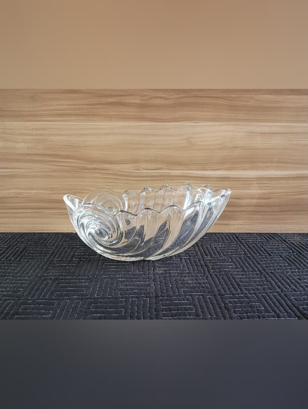 Mikasa Clear Crystal "Clearwater" Nautilus Large Decorative Glass Shell Bowl
